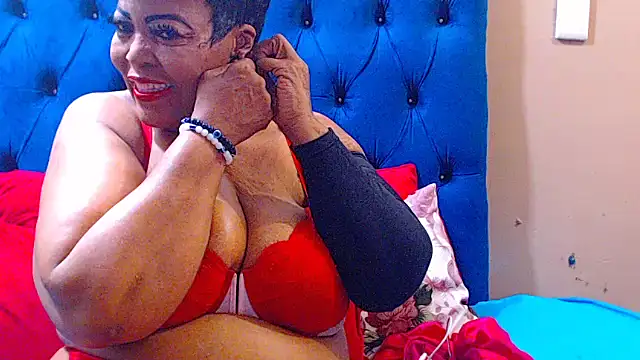 ebonycandy10 online show from 11.24.25