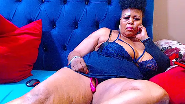 Snapshot of ebonycandy10 chatting on 02.28.26 ebonycandy10 online show from 02.28.26