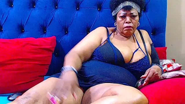 Snapshot of ebonycandy10 chatting on 04.10.26 ebonycandy10 online show from 04.10.26