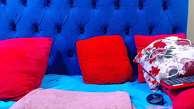 Snapshot of ebonycandy10 chatting on 04.14.26 ebonycandy10 online show from 04.14.26