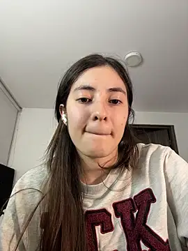 Snapshot of Princ3ssgabi chatting on 11.22.25 Princ3ssgabi online show from 11.22.25