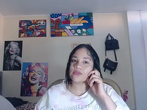 Snapshot of melissa4855 chatting on 11.17.25 melissa4855 online show from 11.17.25