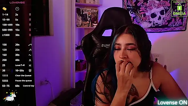 sweetcoralinee online show from 09.23.25