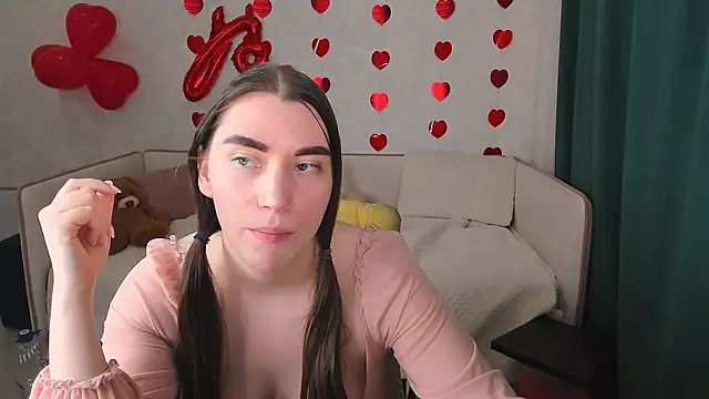 Snapshot of pussyhome2407 chatting on 02.21.25 pussyhome2407 online show from 02.21.25