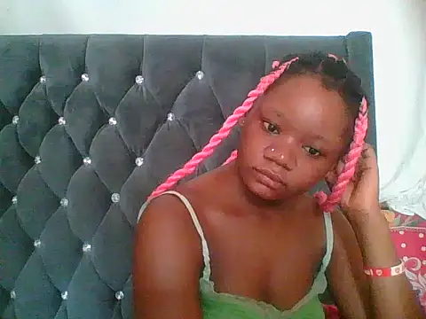 HotJeylee online show from 12.18.25