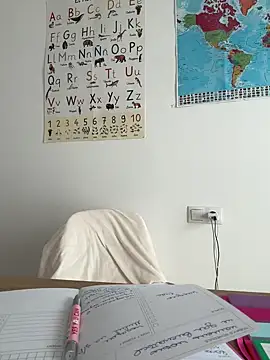 streetdoll online show from 02.21.25