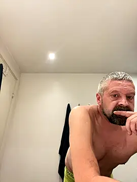 Snapshot of northman1977 chatting on 10.10.25 northman1977 online show from 10.10.25