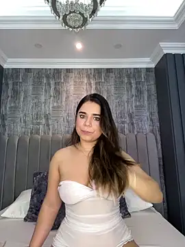 ThaniaJones online show from 02.12.26