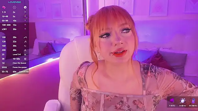 Snapshot of Kloe_Raize chatting on 12.04.24 Kloe Raize online show from 12.04.24