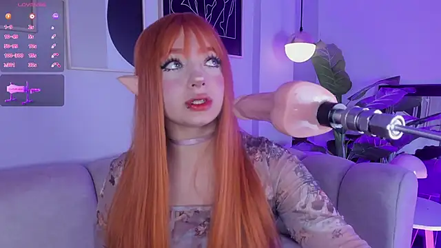 Snapshot of Kloe_Raize chatting on 11.07.25 Kloe Raize online show from 11.07.25