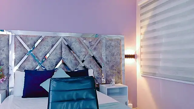 PaulinaDuarte online show from 10.18.25