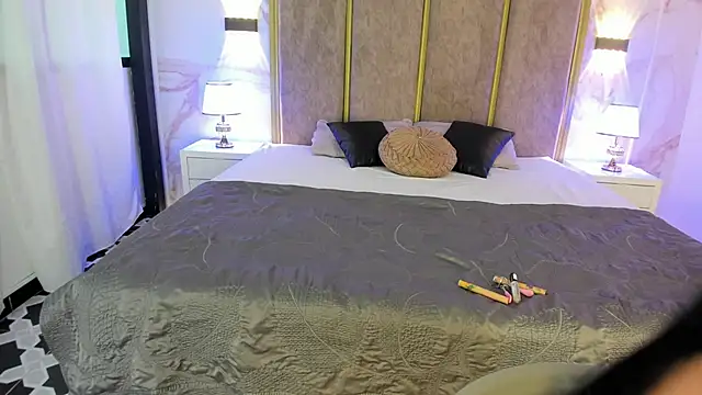 PaulinaDuarte online show from 11.10.25