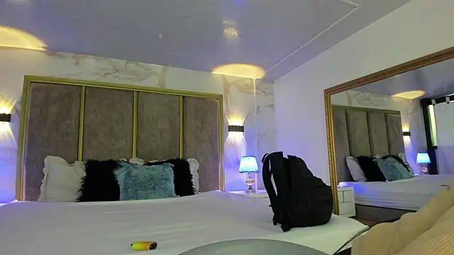 PaulinaDuarte online show from 12.02.25