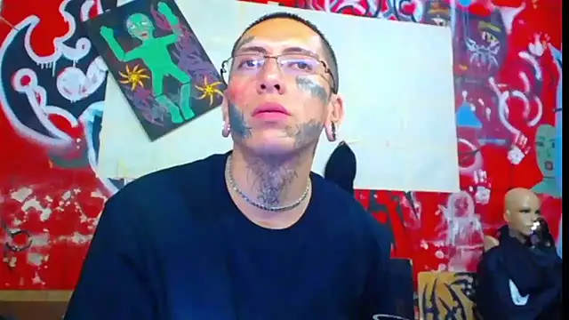 Snapshot of deivid_estrada chatting on 04.23.26 deivid estrada online show from 04.23.26