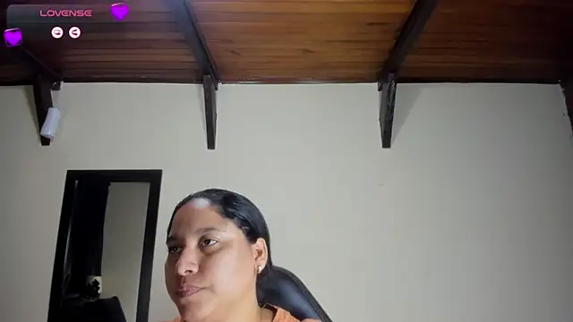 Snapshot of EmiliWilliams chatting on 09.14.25 EmiliWilliams online show from 09.14.25