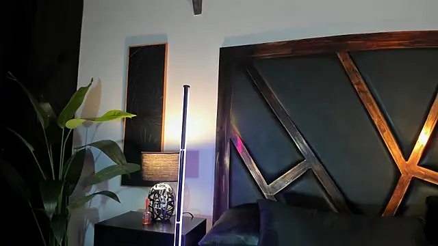 Snapshot of EmiliWilliams chatting on 03.22.26 EmiliWilliams online show from 03.22.26