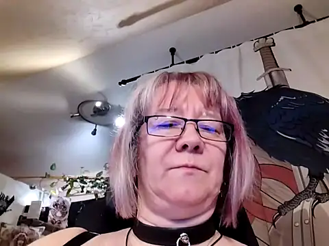 Snapshot of TittenMichelle chatting on 05.06.26 TittenMichelle online show from 05.06.26