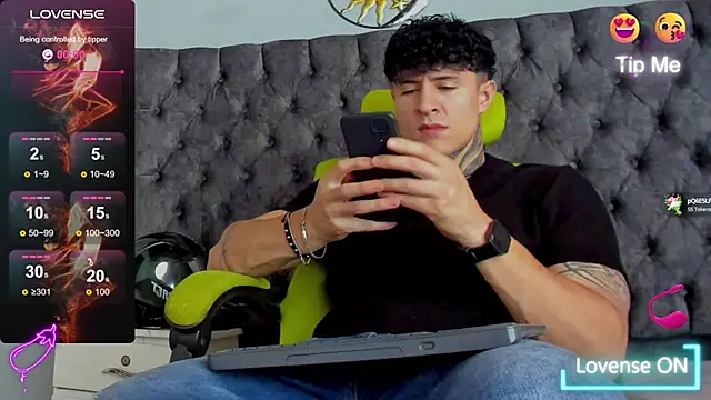 Snapshot of Jeins_carter chatting on 01.04.25 Jeins carter online show from 01.04.25