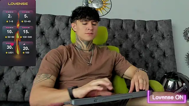 Snapshot of Jeins_carter chatting on 02.17.25 Jeins carter online show from 02.17.25