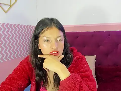 Snapshot of Emma-Wilson chatting on 01.24.25 Emma-Wilson online show from 01.24.25