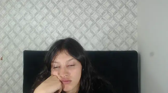 Snapshot of Emma-Wilson chatting on 02.18.25 Emma-Wilson online show from 02.18.25