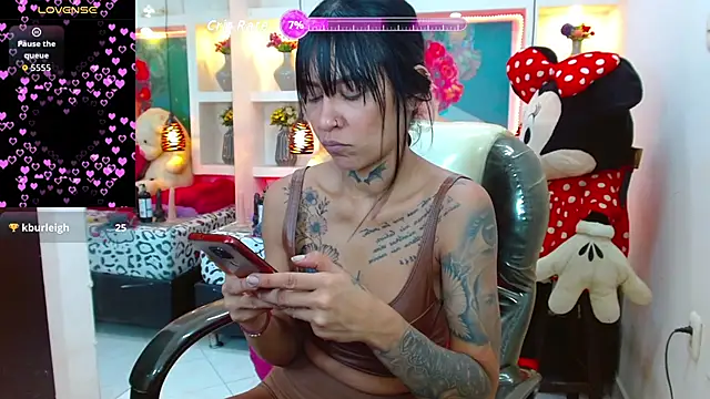 lorenapinto online show from 09.18.25