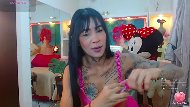 lorenapinto online show from 10.19.25