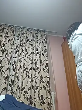 Snapshot of KristenVega chatting on 02.04.25 KristenVega online show from 02.04.25