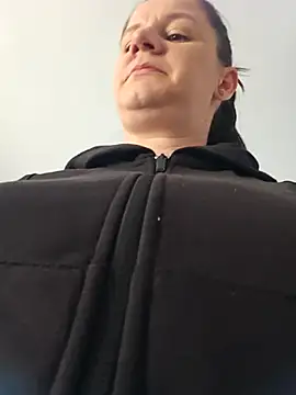 Snapshot of KristenVega chatting on 03.06.25 KristenVega online show from 03.06.25