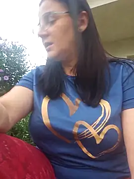 Snapshot of KristenVega chatting on 09.10.25 KristenVega online show from 09.10.25