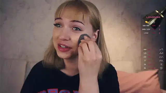 KateDolphin online show from 03.18.25