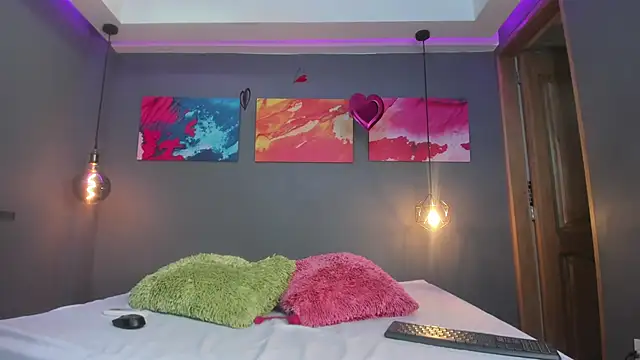 summer lee  online show from 12.28.24