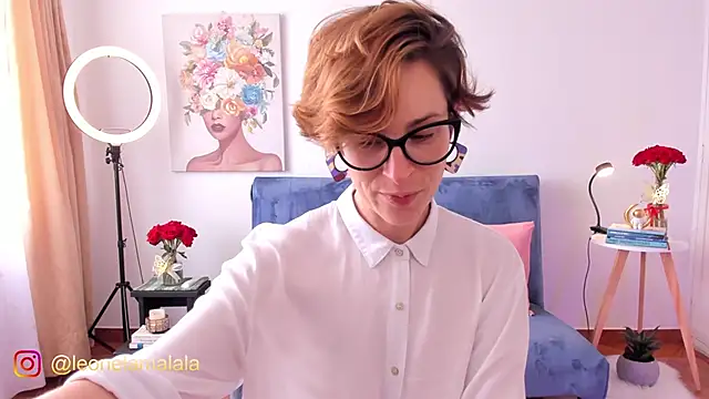 Snapshot of cuddlingbunny chatting on 10.05.25 cuddlingbunny online show from 10.05.25