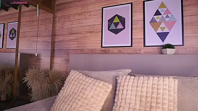 Snapshot of AmmyScott chatting on 11.06.25 AmmyScott online show from 11.06.25