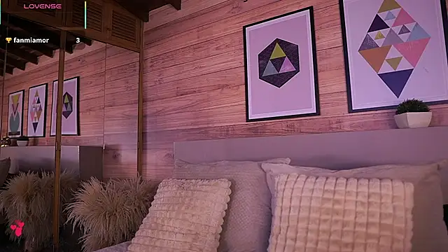 Snapshot of AmmyScott chatting on 11.09.25 AmmyScott online show from 11.09.25