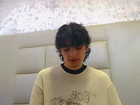 Snapshot of Sr_BonnyEthan chatting on 02.07.26 Sr BonnyEthan online show from 02.07.26