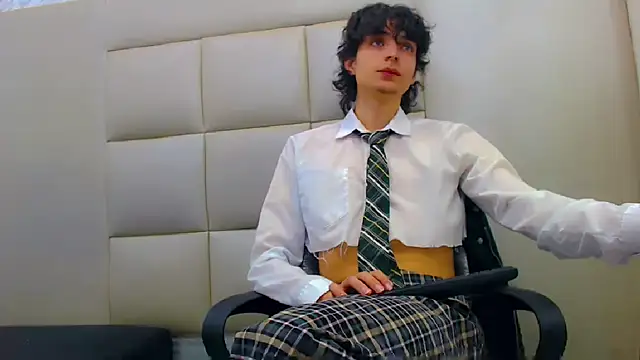 Snapshot of Sr_BonnyEthan chatting on 02.12.26 Sr BonnyEthan online show from 02.12.26