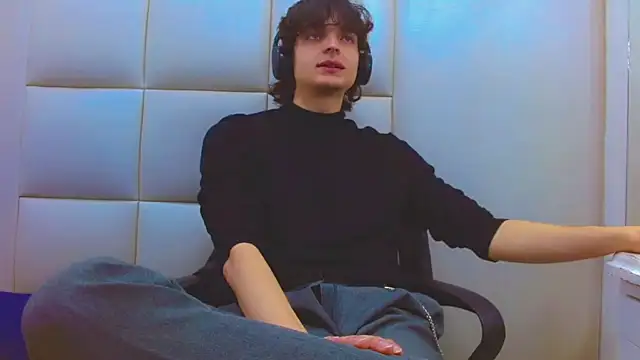 Snapshot of Sr_BonnyEthan chatting on 03.02.26 Sr BonnyEthan online show from 03.02.26