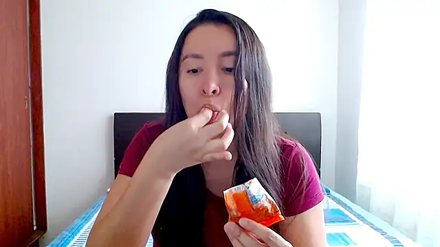 emely sexx20 online show from 10.21.25