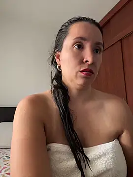 emely sexx20 online show from 05.17.26