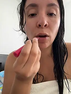 Snapshot of emely_sexx20 chatting on 07.18.26 emely sexx20 online show from 07.18.26