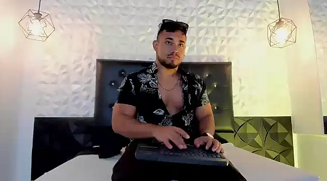 BrianMalonee online show from 02.07.25