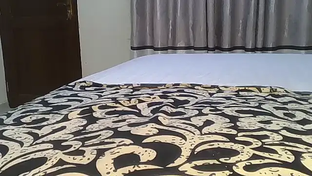 Snapshot of Fine_assie chatting on 06.26.26 Fine assie online show from 06.26.26