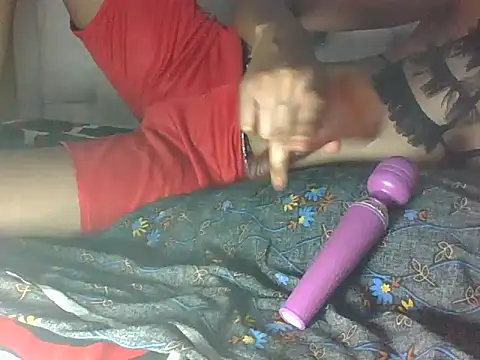 Snapshot of sweet_iddah chatting on 04.14.26 sweet iddah online show from 04.14.26