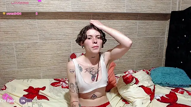 Snapshot of pretty_cristal69 chatting on 01.11.25 pretty cristal69 online show from 01.11.25