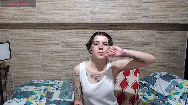 Snapshot of pretty_cristal69 chatting on 01.29.25 pretty cristal69 online show from 01.29.25