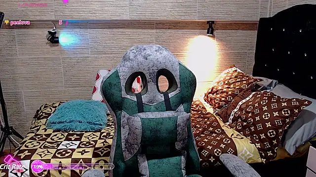 Snapshot of pretty_cristal69 chatting on 03.07.25 pretty cristal69 online show from 03.07.25