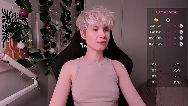 Snapshot of enigma_mia chatting on 12.06.24 enigma mia online show from 12.06.24