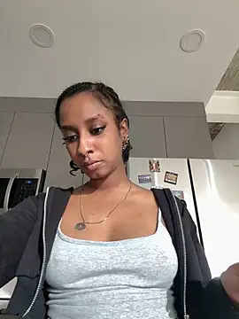 Your Paris online show from 11.24.25