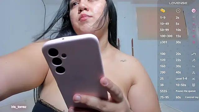 Snapshot of iris_torrez_ chatting on 11.14.25 iris torrez online show from 11.14.25